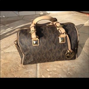 Micheal Kors Bag